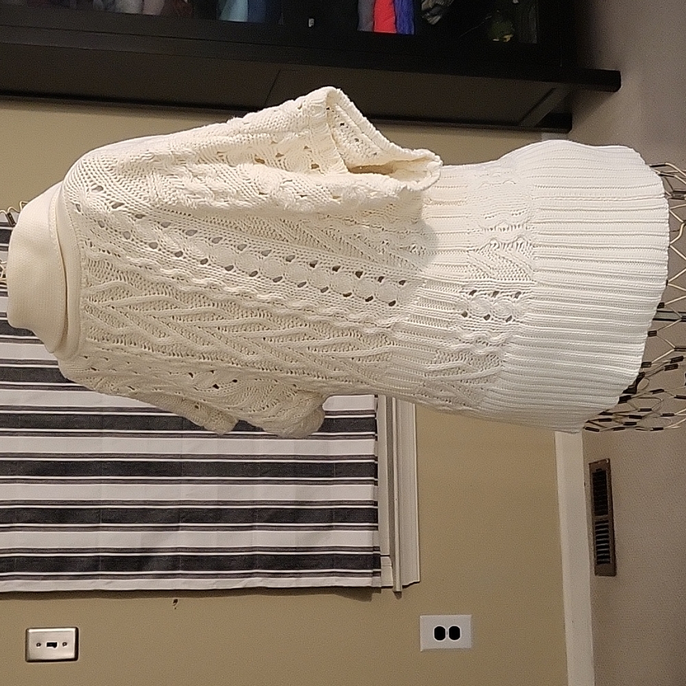 Tommy Hilfiger Cable Knit Sweater. Cream with brown leather trim. Size L - Picture 4 of 10